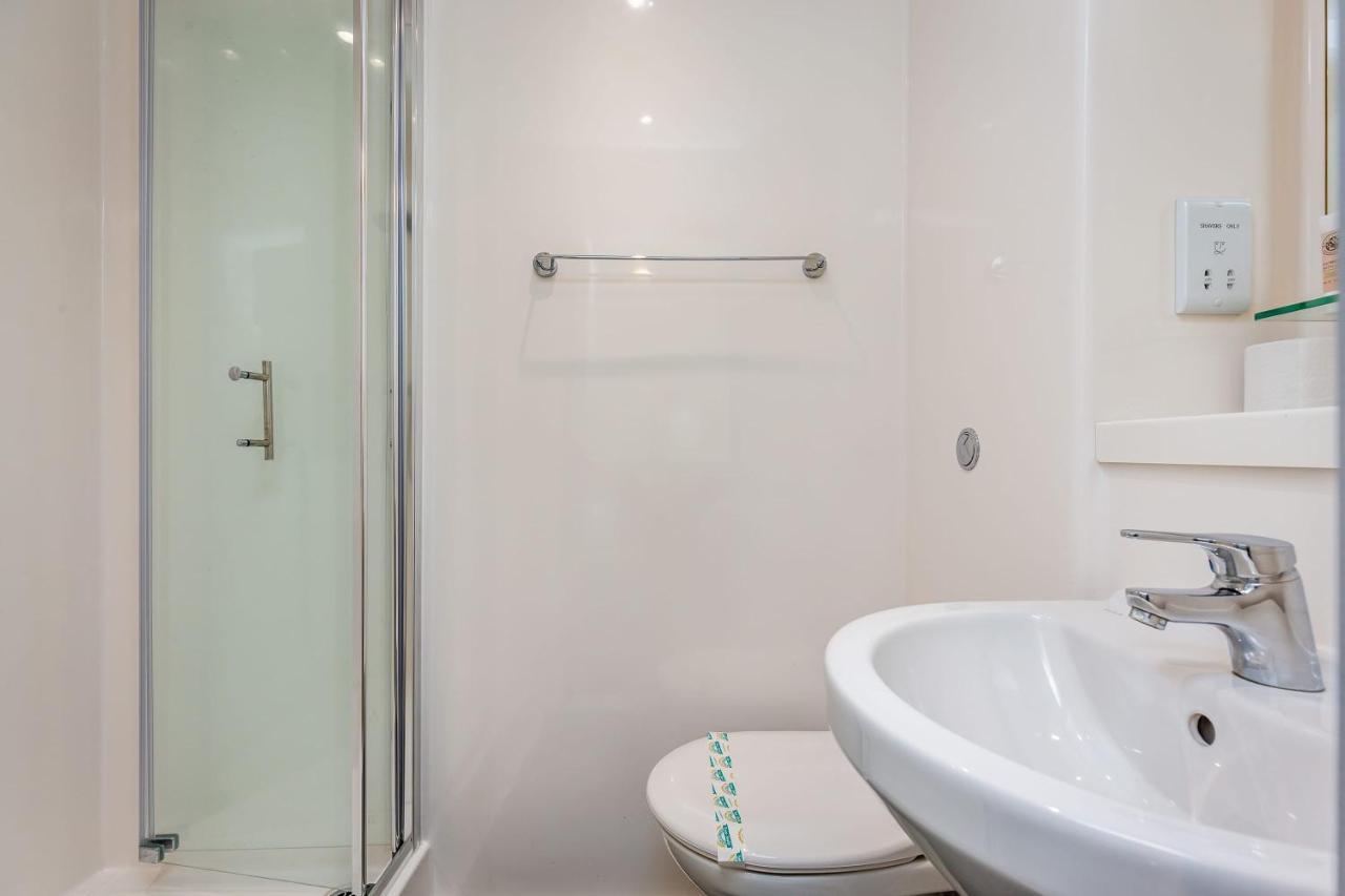 Spacious Ensuite Room With Shared Kitchen Lincoln Kültér fotó